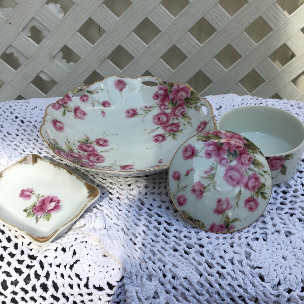 Lefton China. Cache dish, cache pot with lid. 1993